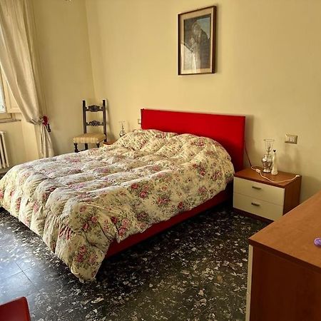 Appartamento Vicino Al Centro Pistoia Buitenkant foto
