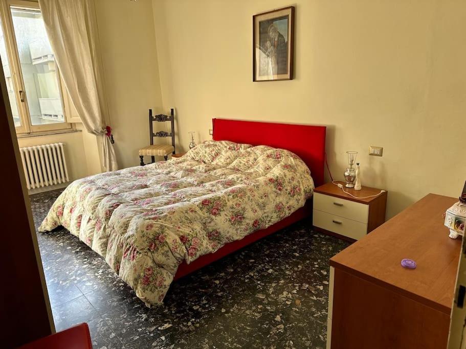 Appartamento Vicino Al Centro Pistoia Buitenkant foto